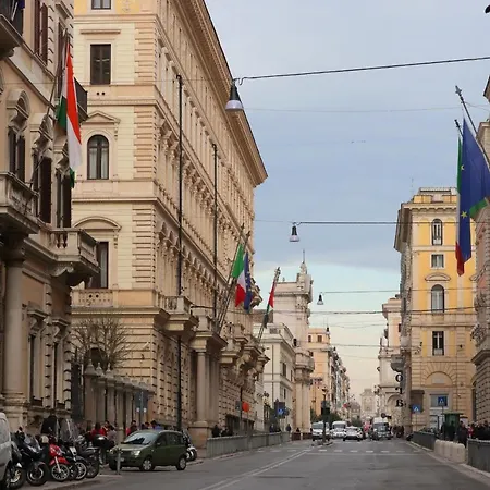 Trevi 4* Roma