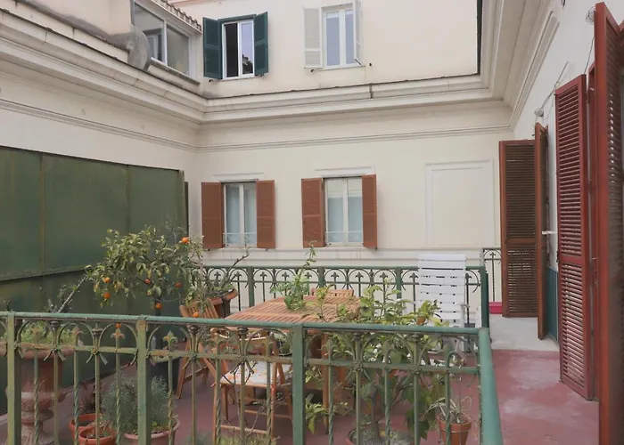 Trevi לינה וארוחת בוקר רומא