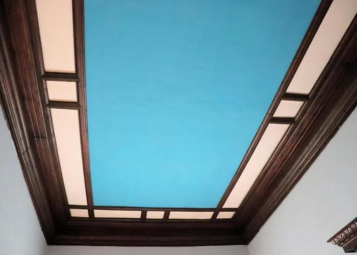 לינה וארוחת בוקר Trevi 4*